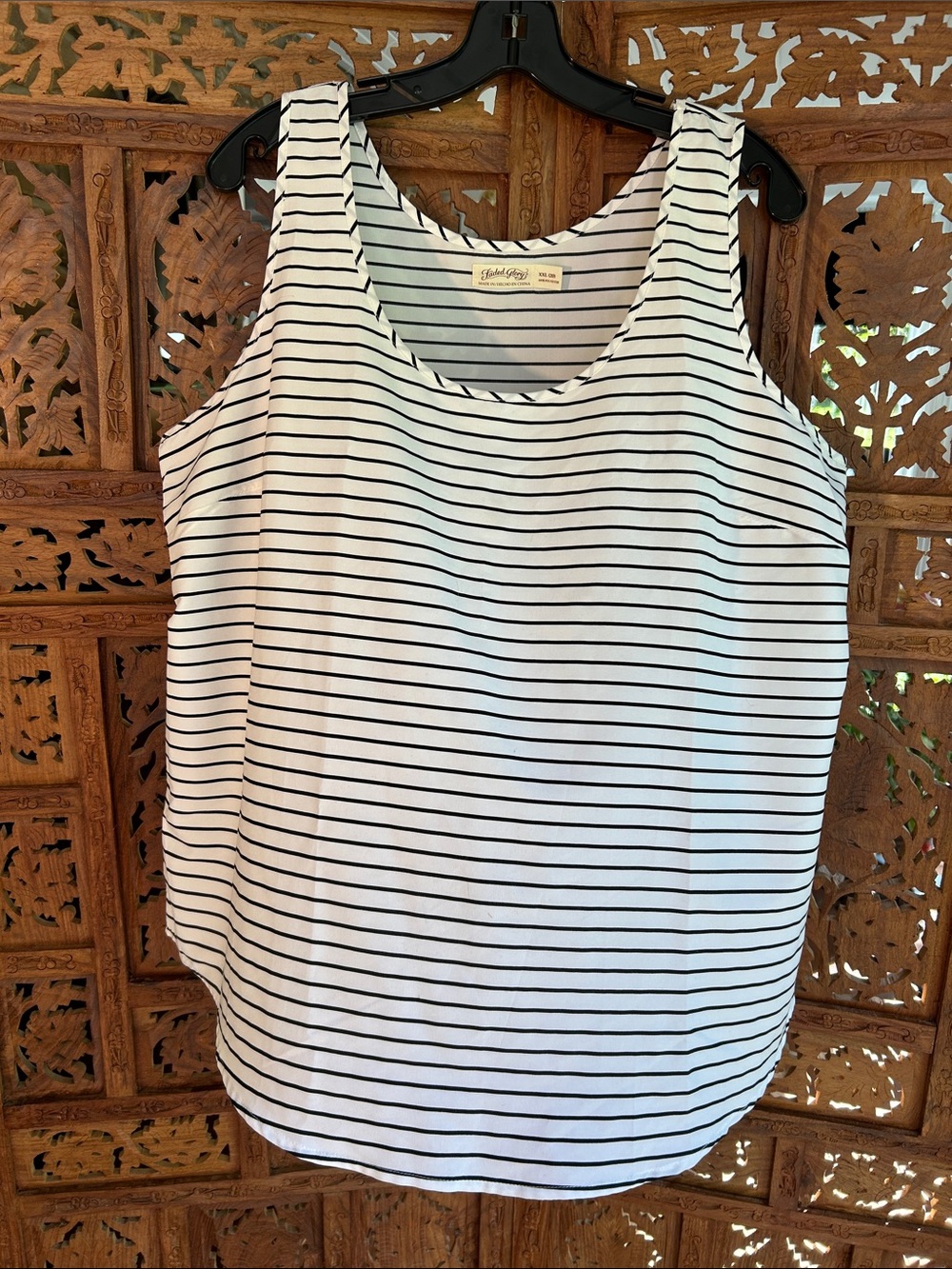 Faded Glory White Tank Top with Black Stripes XXL